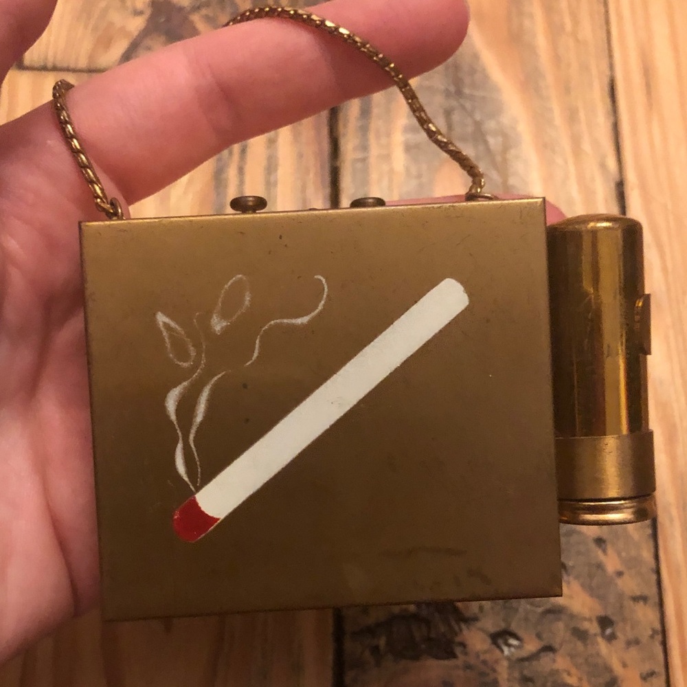 Vintage Fifth avenue Gold cigarette case compact